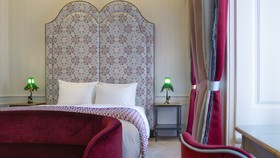 The Leo Grand Hotel