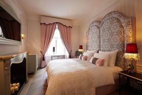 The Leo Grand Hotel