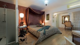 The Rooms B&B