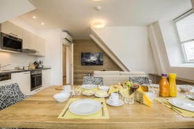 Vienna Grand Apartments City