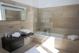 Vienna Suites