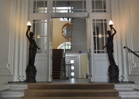 Vienna Suites
