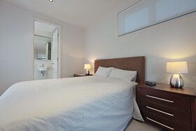 Accommodate Canberra-Trieste