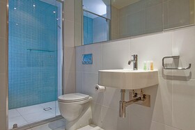Accommodate Canberra-Trieste