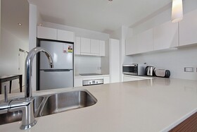 Accommodate Canberra-Trieste