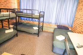 Greenleigh Central Canberra Motel