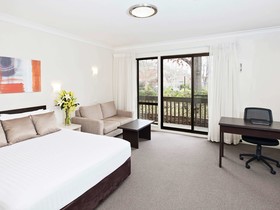 ibis Styles Canberra Tall Trees