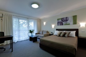 ibis Styles Canberra Tall Trees