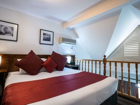 Mercure Canberra