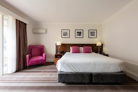 Mercure Canberra
