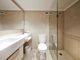 Mercure Canberra