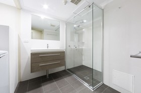 Pinnacle Apartments