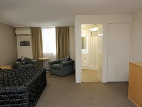 Cosmo Motel Adamstown