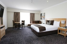 Best Western Plus Hovell Tree Inn