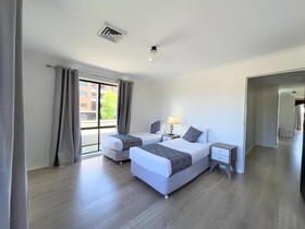 Garden Court Motel