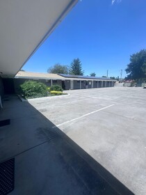 Garden Court Motel
