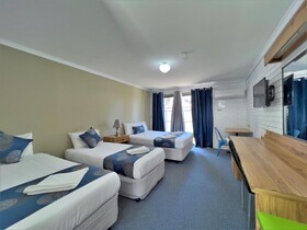 Garden Court Motel