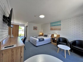 Garden Court Motel
