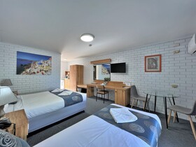 Garden Court Motel