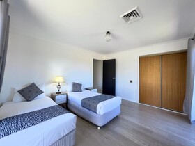 Garden Court Motel