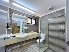 Garden Court Motel
