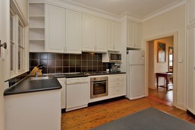 Red Brick Beauty Central Cottage