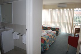 The Hume Inn Motel