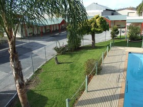 The Hume Inn Motel