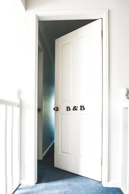 Anne's Waterfront Haven Bed & Breakfast