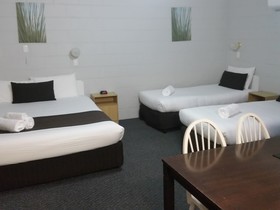 Hideaway Motor Inn
