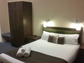 Hideaway Motor Inn