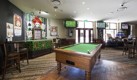 Melton Hotel
