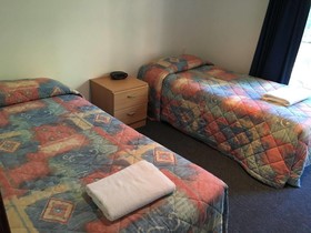 Avoca Beach Hotel