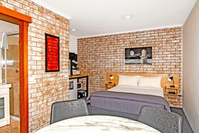 River Street Motel