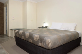 Sportsmans Motor Inn