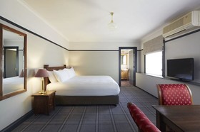 Brassey Hotel