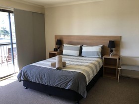 Araluen Motor Lodge