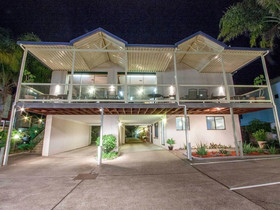 Bay Executive Motel