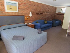 Beach Drive Motel