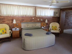 Beach Drive Motel