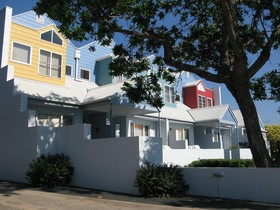 Bluedock Apartments