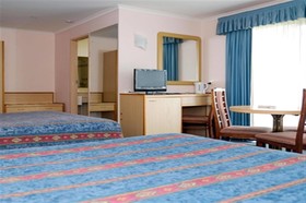 The Reef Motor Inn
