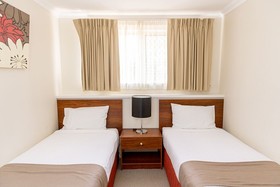 Littomore Hotel & Suites