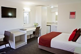 Littomore Hotel & Suites