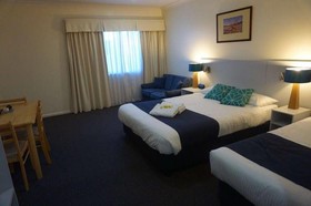 Lakeview Motor Inn