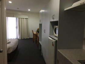 Lakeview Motor Inn