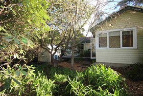 Stonewall Cottage and Studio