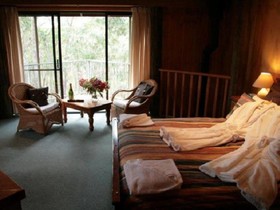 Jemby Rinjah Eco Lodge