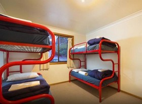Jenolan Caves House