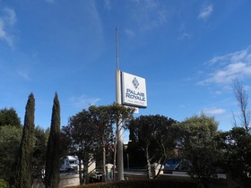 Palais Royale